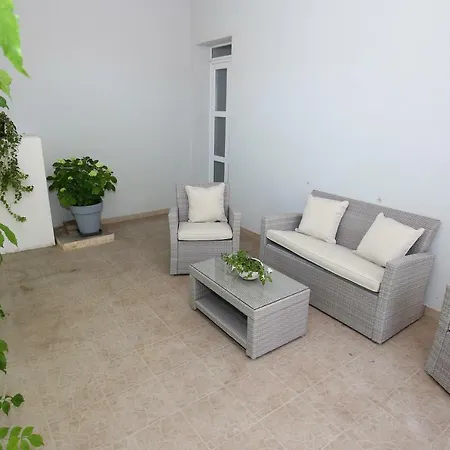 Ines Apartman *