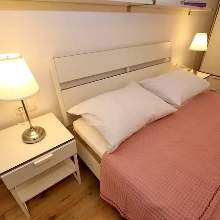 Ines 아파트 무르테르