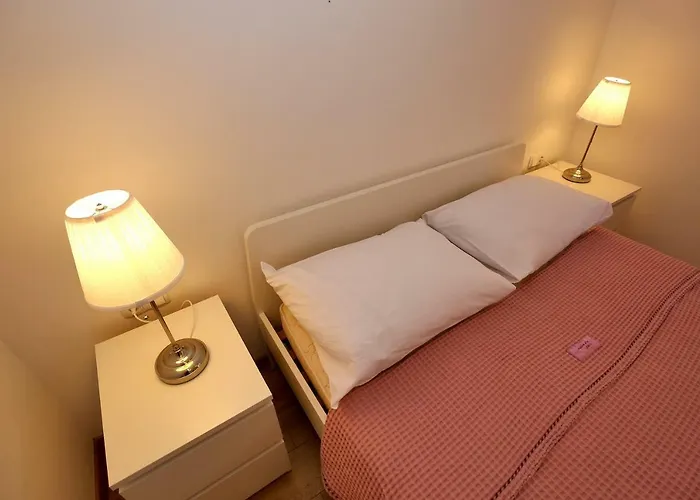 Ines Apartament Murter