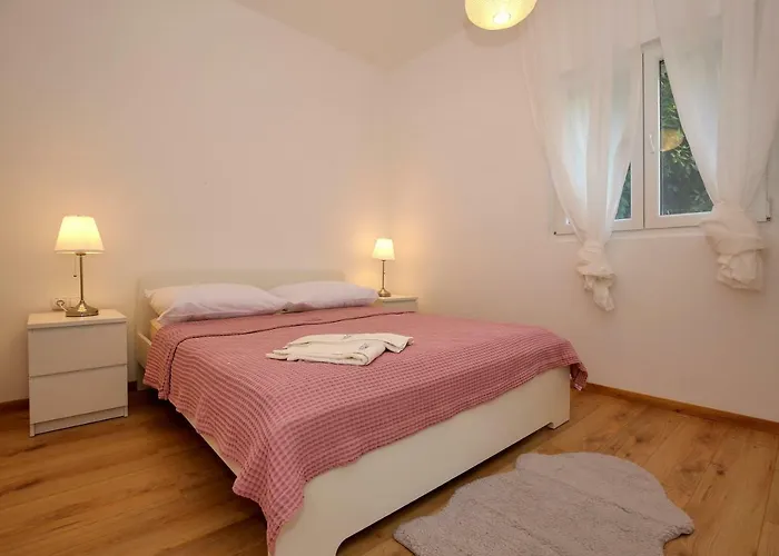 Ines Appartement Murter